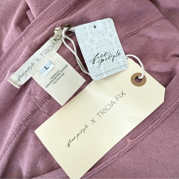 Free People x Tricia Fix Metal Fringe Relaxed T-Shirt Pink Sz L NWT - Picture 7 of 11